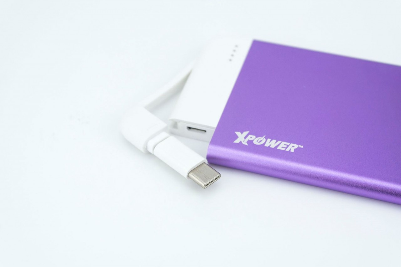 XPower PB4M 4100mAh Ultrathin Built-in Cable Power Bank